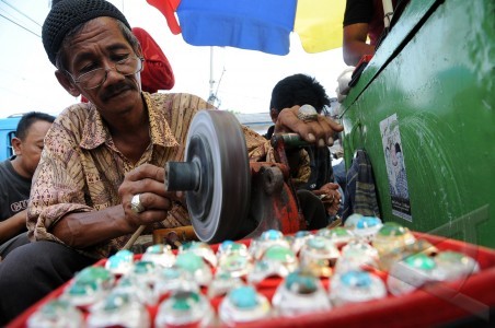 Demam Akik, Pusat Kota Manado Jadi Pusat Pengrajin